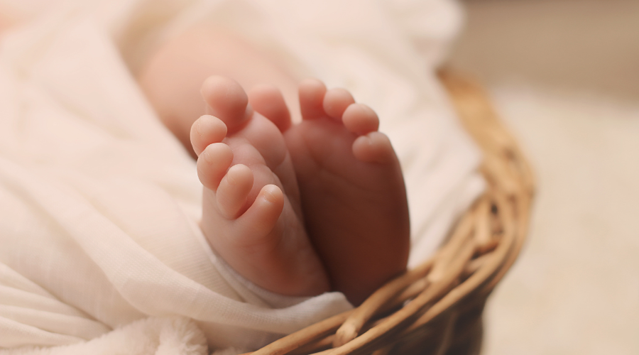 first few weeks with a newborn