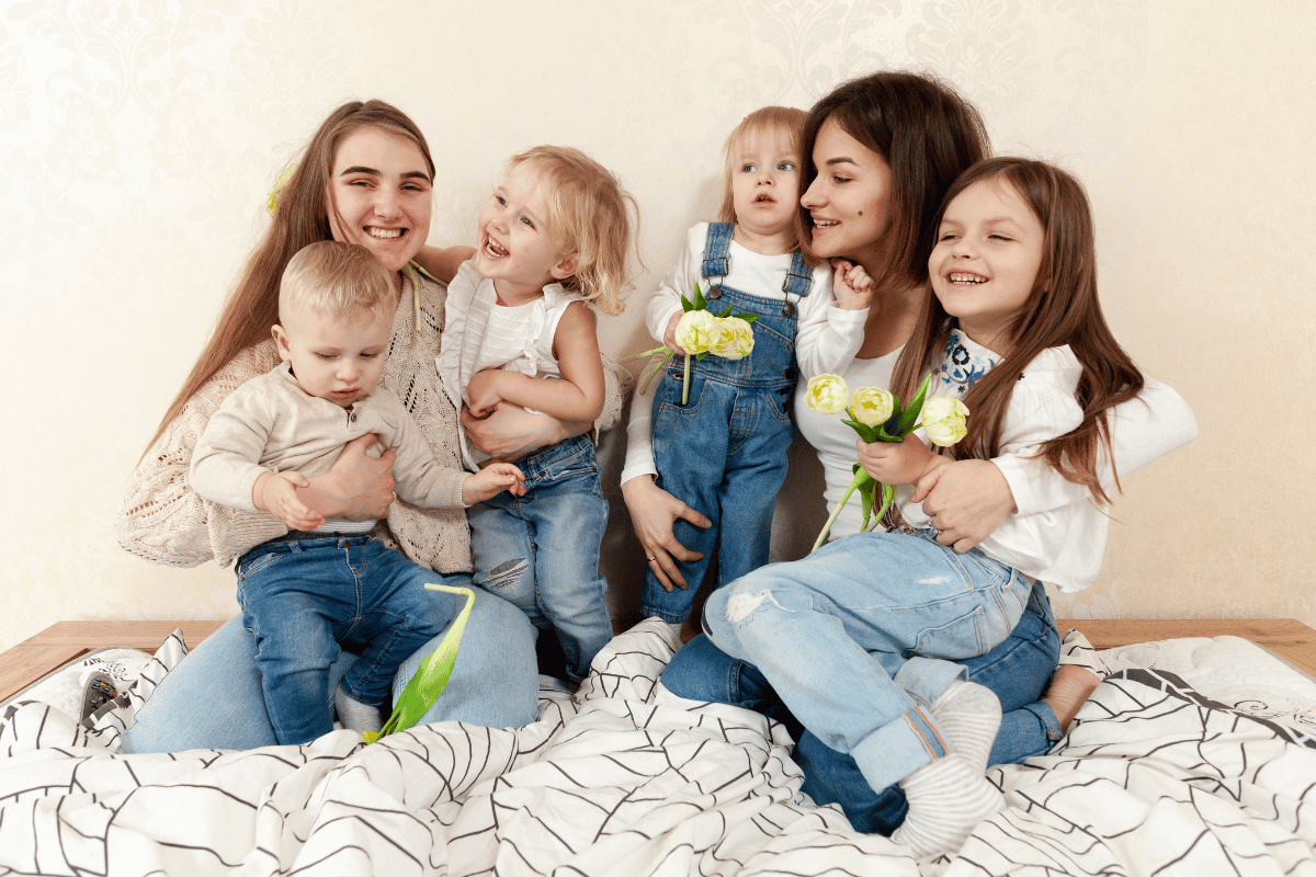Discover how a babysitter for twins Budapest from Little Minds brings balance, routine, and loving support to your home.