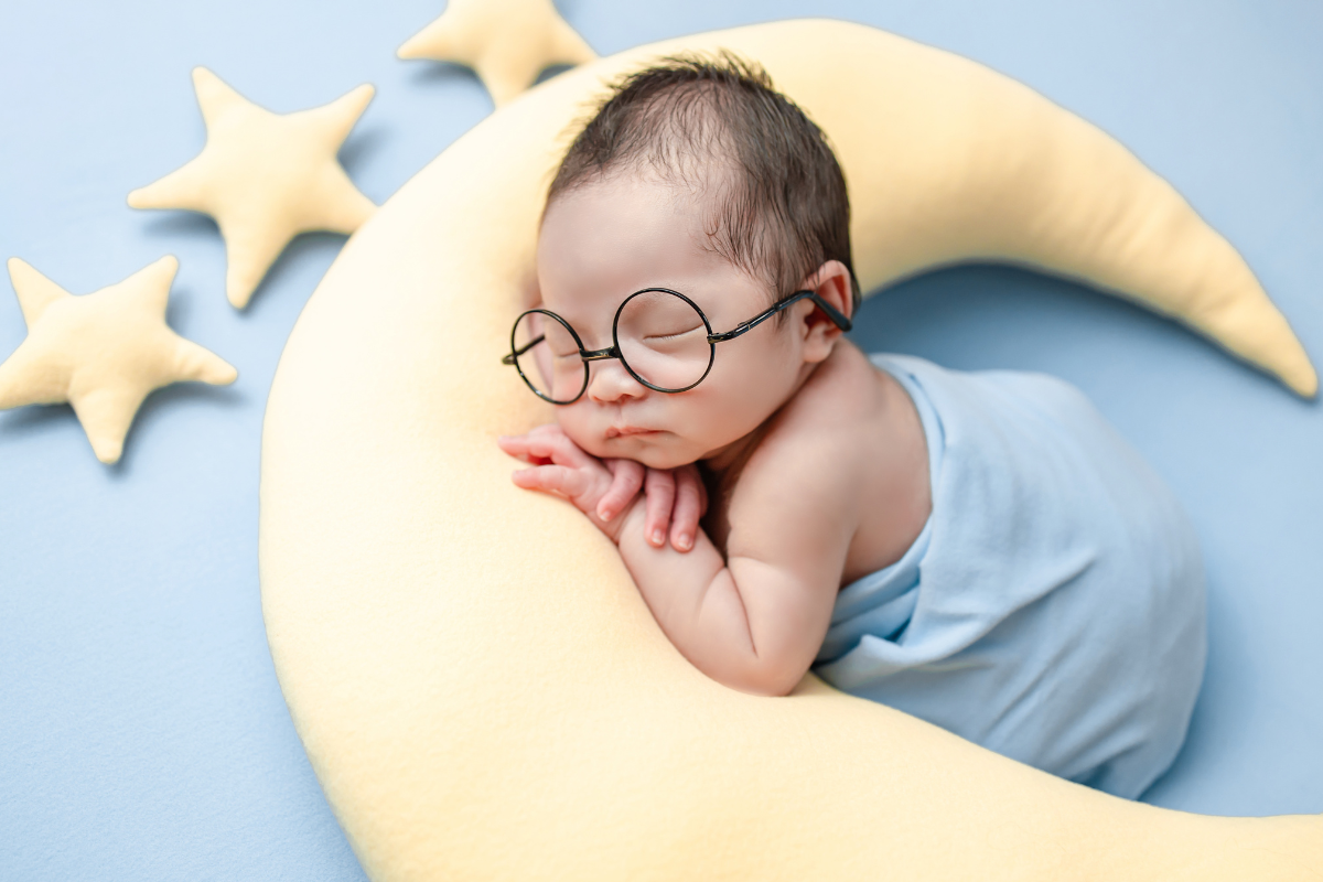 healthy newborn sleep with the help of little minds